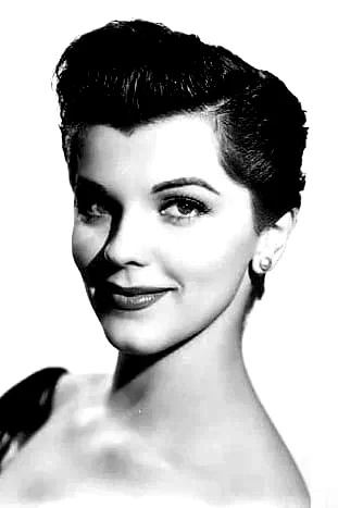  Lisa Gaye