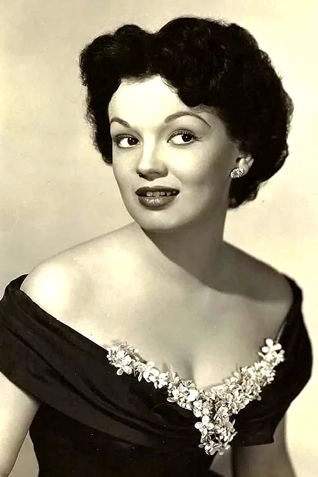  Joan Evans