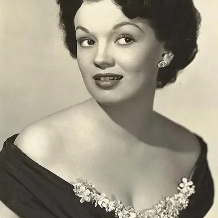  Joan Evans
