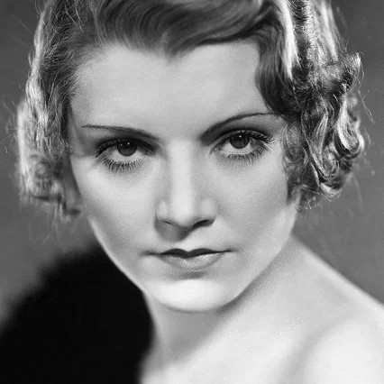  Peggy Shannon
