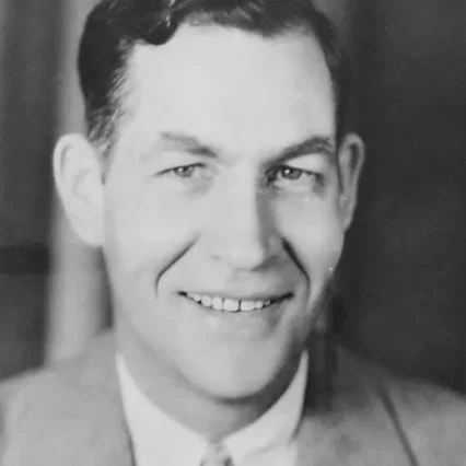  Wallace Fox