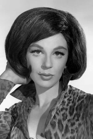  Fenella Fielding photo