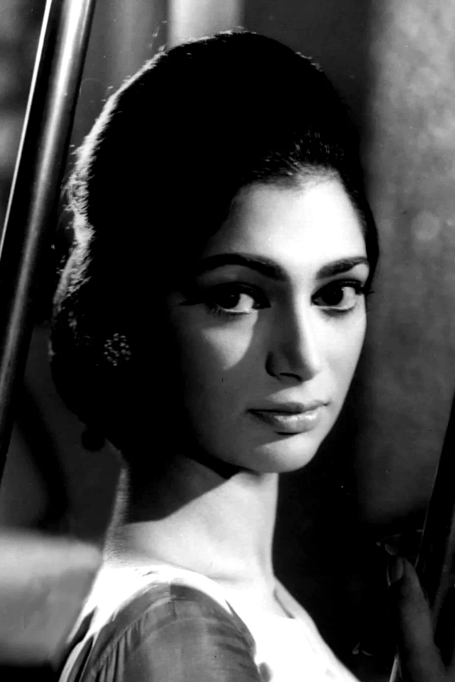  Simi Garewal