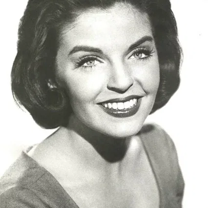  Susan Seaforth Hayes