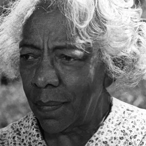 Photo star :  Zara Cully