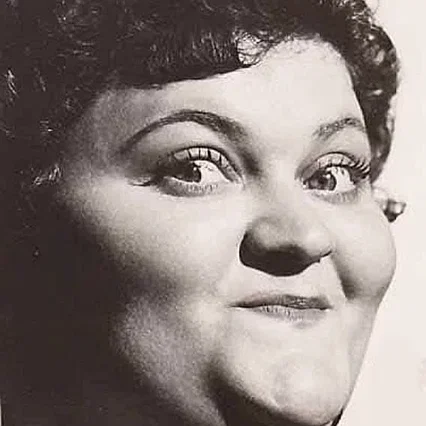  Thelma Pelish