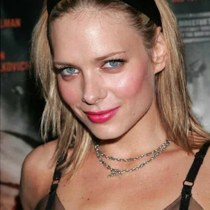  Nina Bergman