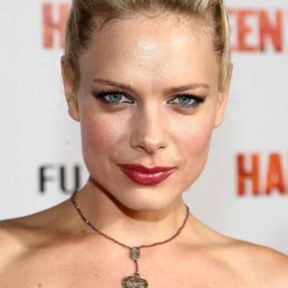  Nina Bergman