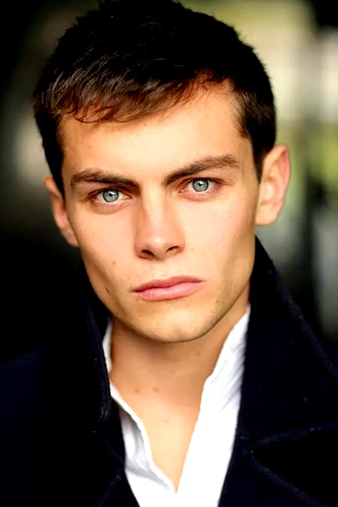  Freddy Carter