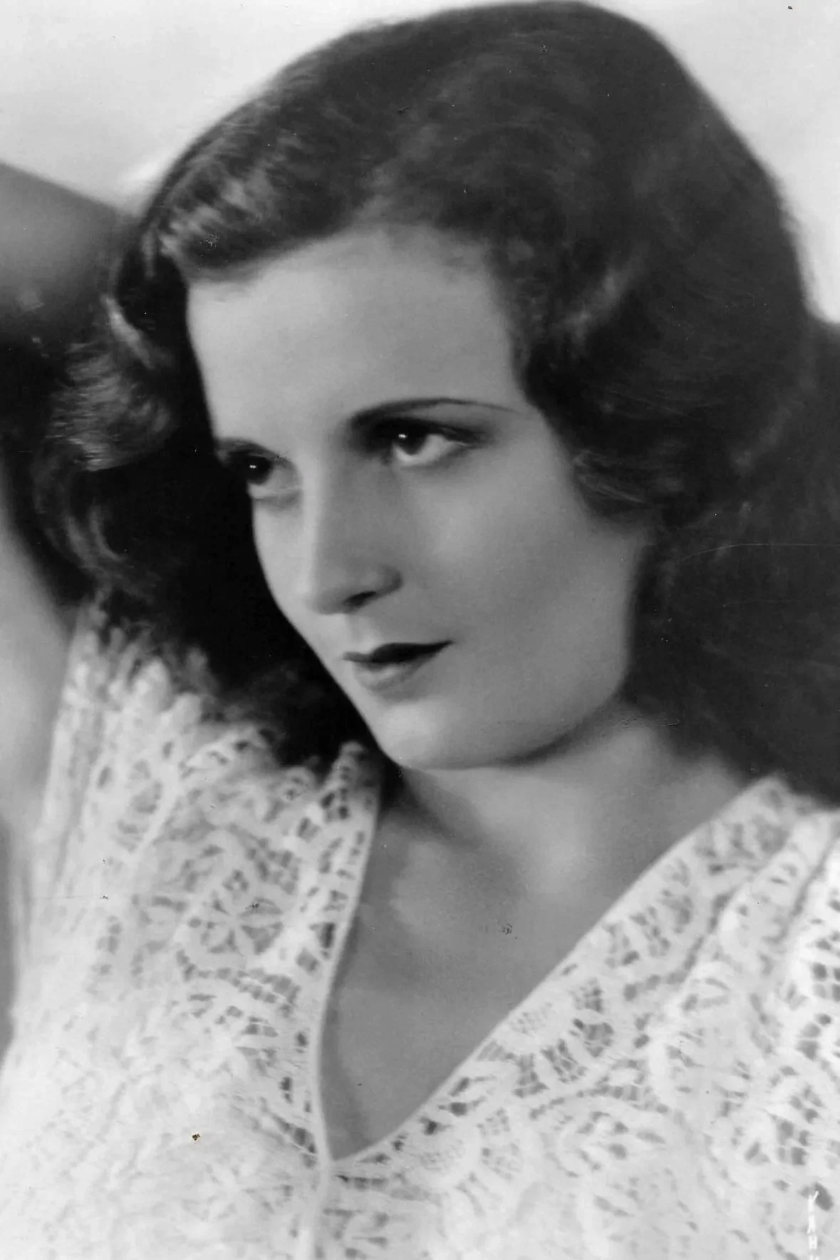  Nora Lane