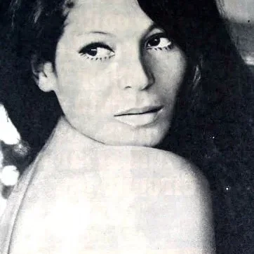  Esmeralda Barros
