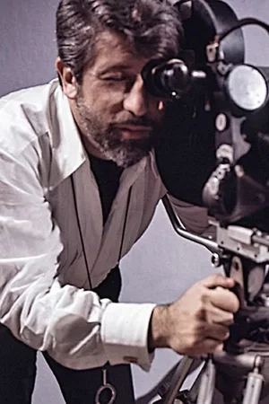  Walter Hugo Khouri