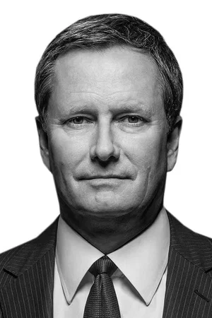  Michael Burns