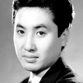 Photo star :  Kinnosuke Yorozuya