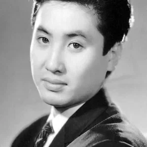 Photo star :  Kinnosuke Yorozuya