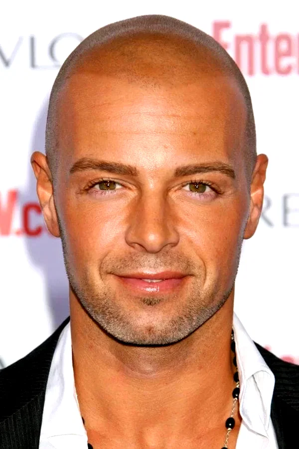 Joey  Lawrence