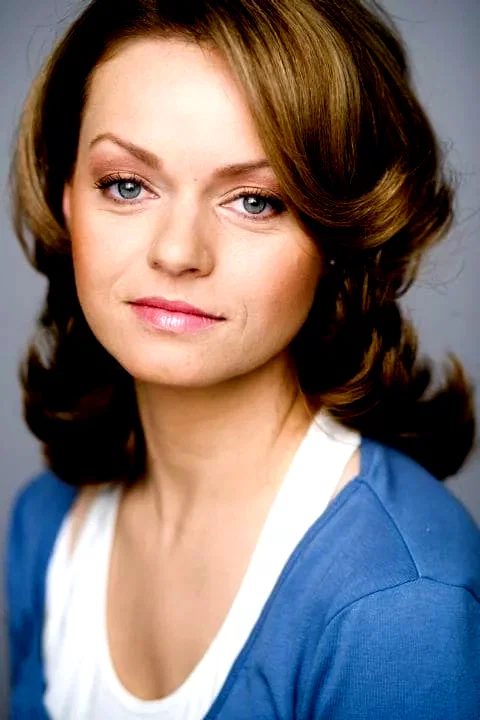  Dana Mladin