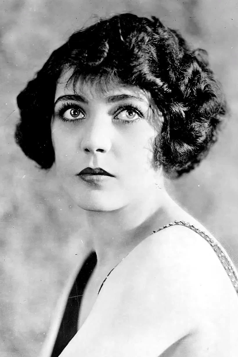  Renee Adoree