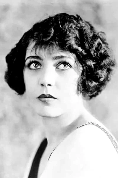 Renee Adoree
