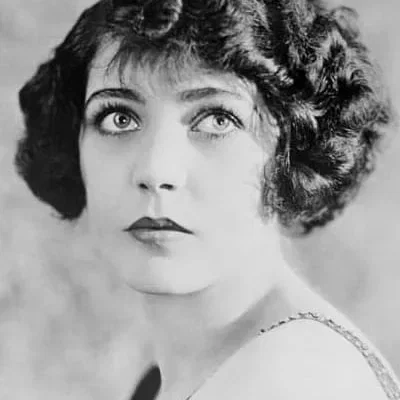  Renee Adoree