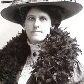 Photo star :  Louise Mackintosh