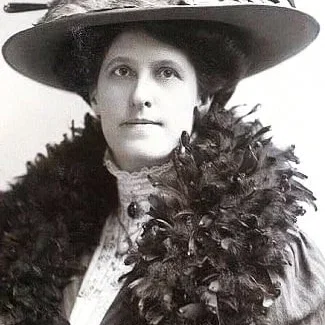  Louise Mackintosh