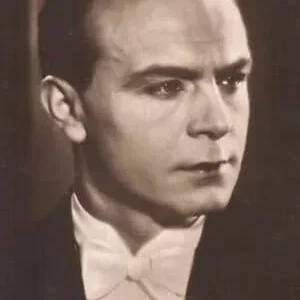 Paul Hartmann