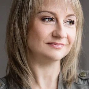 Photo star :  Nathalie Mallette