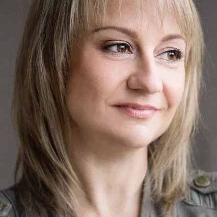  Nathalie Mallette