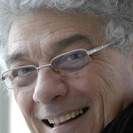  Paul Tana