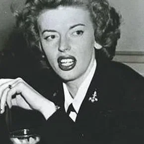 Photo star :  Marjorie Cameron