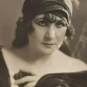 Photo star :  Rose Dione