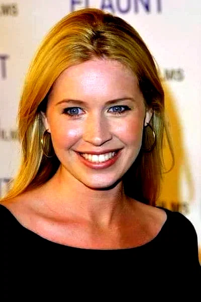  Chloe Hunter