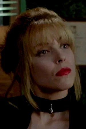  Julie Saint-Pierre