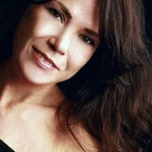  Lucia Stara