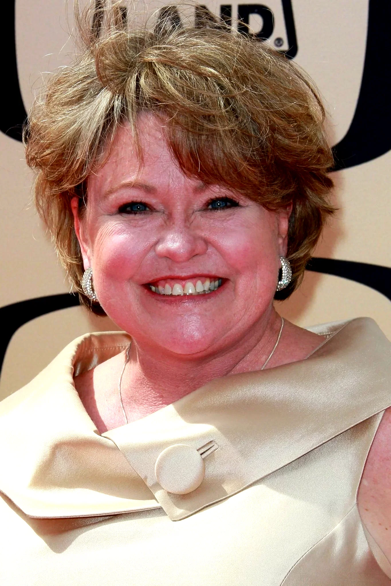 Lauren Tewes