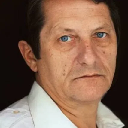  Erik S. Klein