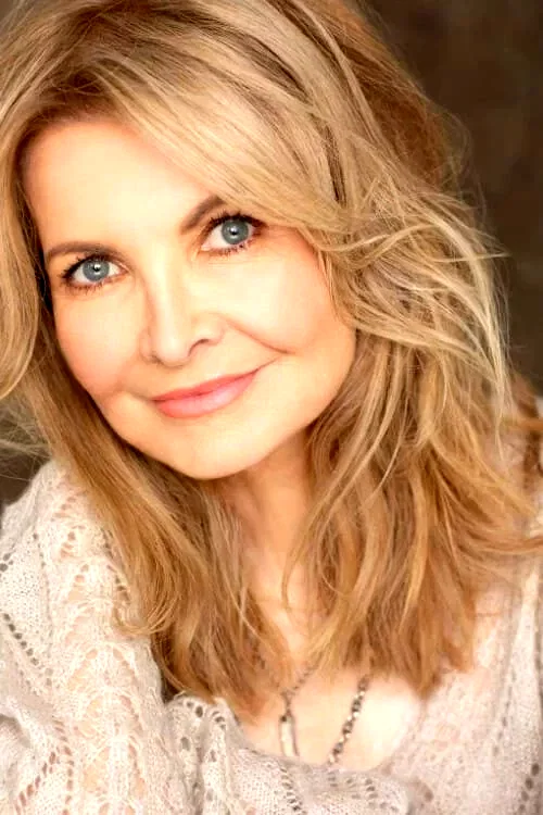  Christine Cattell