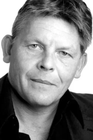  Richard Aspel photo