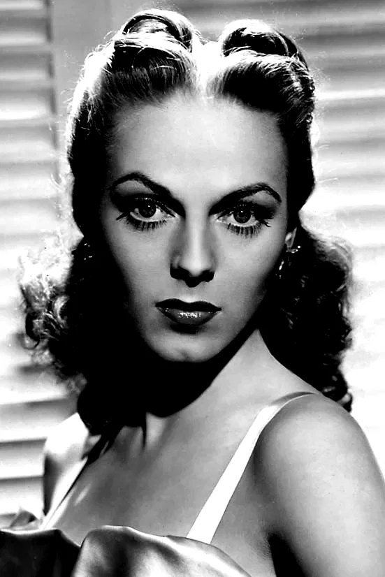  Vera Zorina