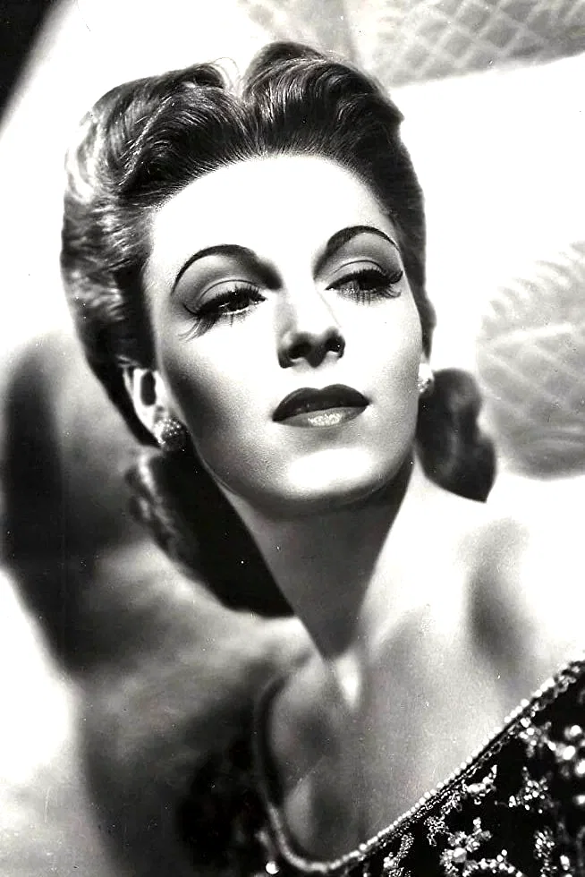  Vera Zorina