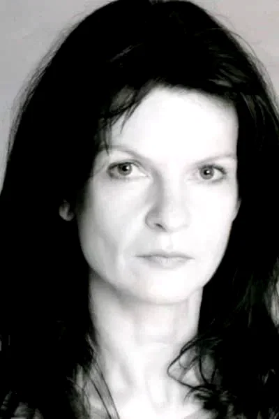  Elizabeth McKechnie