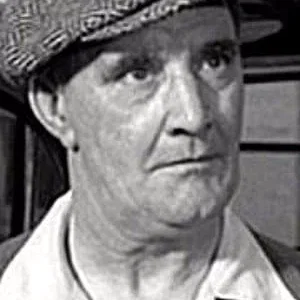  Douglas Ives