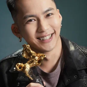 Photo star :  Wu Jian He