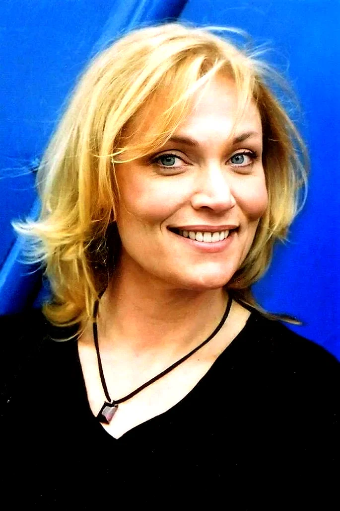  Daphne Ashbrook