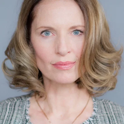  Colette Stevenson