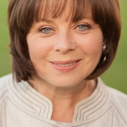  Rhian Morgan