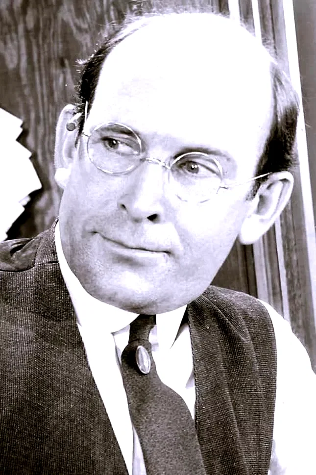 Frank M Thomas