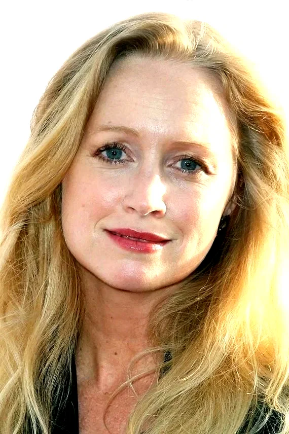 Anna Lise Phillips