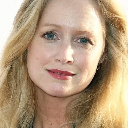 Anna Lise Phillips